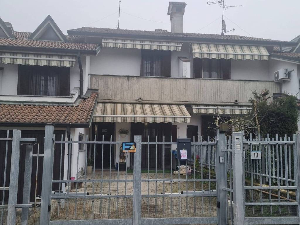 Villetta a schiera a Castiraga vidardo in Via Martiri della Libertà - Foto 2