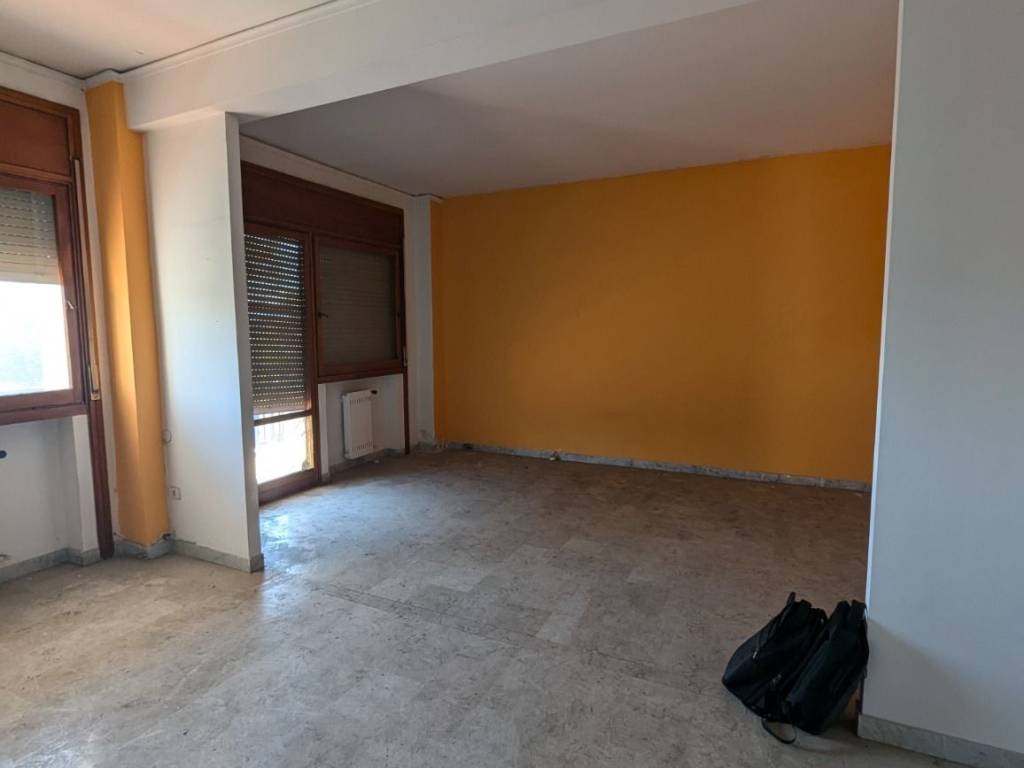 Appartamento a Napoli in Viale dei Pianeti - Foto 4