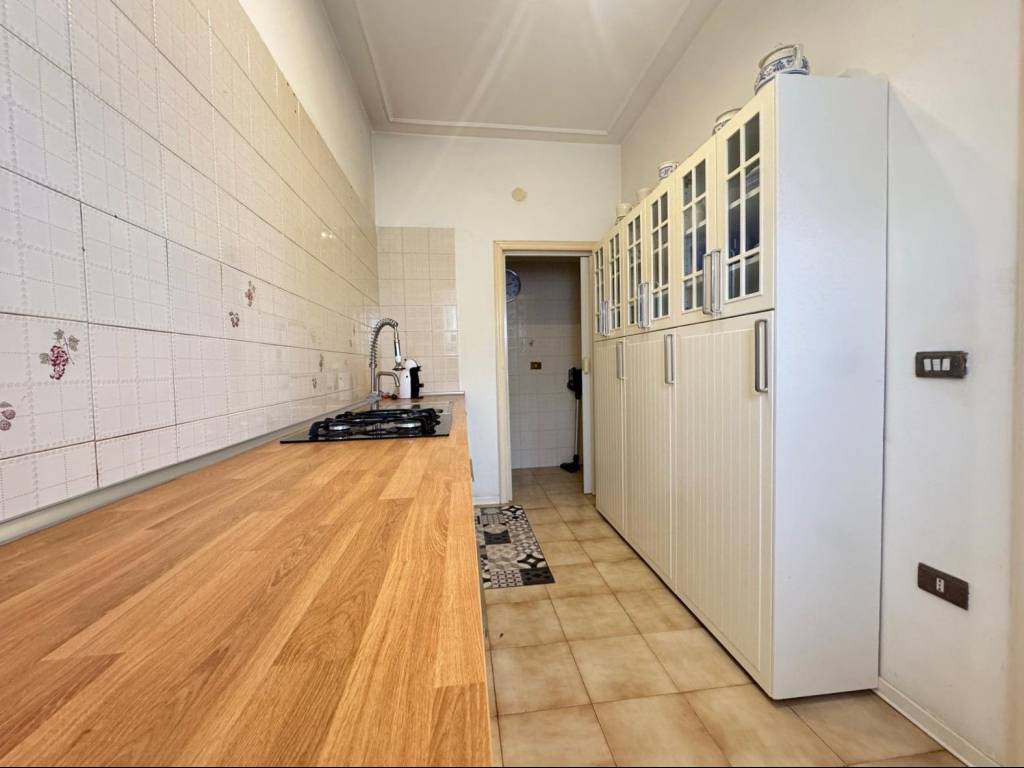 Appartamento a Apricena in Via Principessa Maria Josè - Foto 5