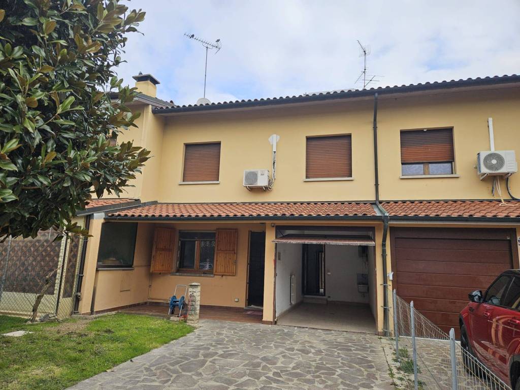 Villetta a schiera a Budrio in Via Caduti di Cefalonia - Foto 3