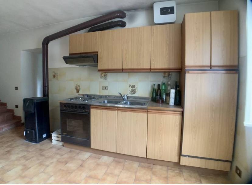 Appartamento a Castel vittorio in via VIII ottobre, 5 - Foto 2