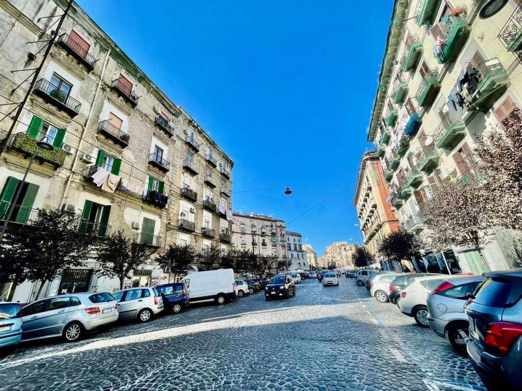 Appartamento a Napoli in Via Carriera Grande - Foto 3