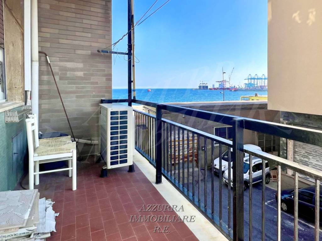 Appartamento a Vado ligure in Via Aurelia - Foto 3