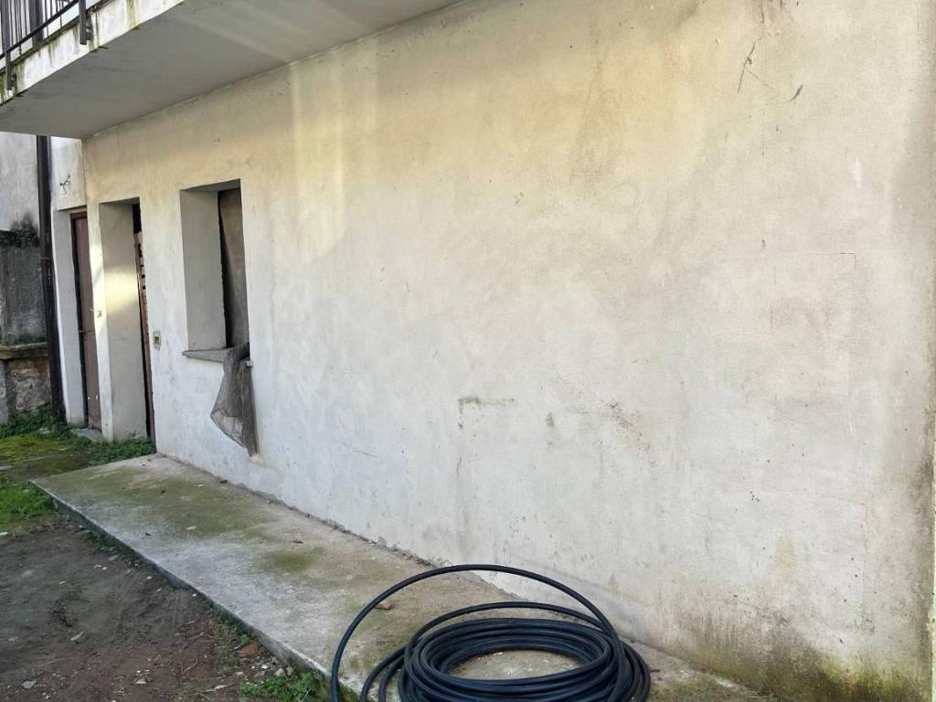 Appartamento a Sangiano in Via Giacomo Puccini, 17 - Foto 4