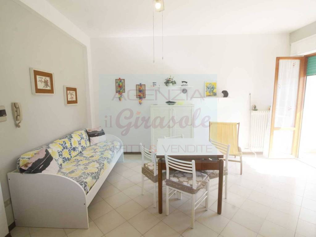 Appartamento a Alba adriatica in Via Venezia, 21 - Foto 2