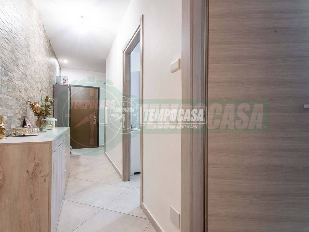 Appartamento a Gerenzano in Via berra - Foto 4