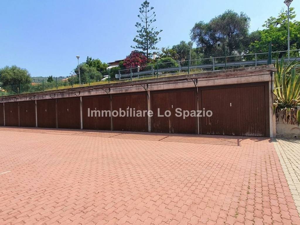 Box / garage a Andora in Via A. Porcella - Foto 4
