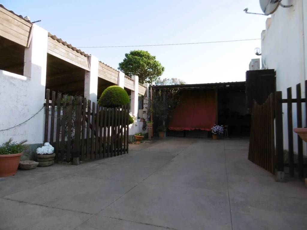 Villa a Gonnesa in Strada Comunale Plage Mesu S.N.C. - Foto 2