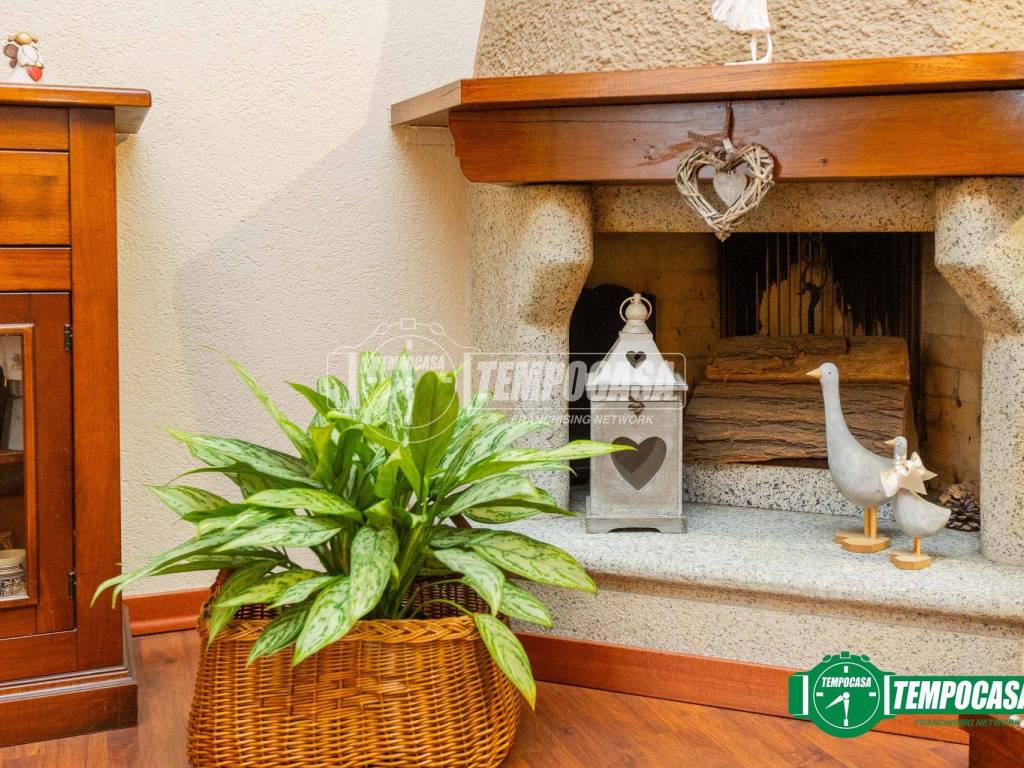 Appartamento a Oleggio in Via Sant'Antonio 82 - Foto 2