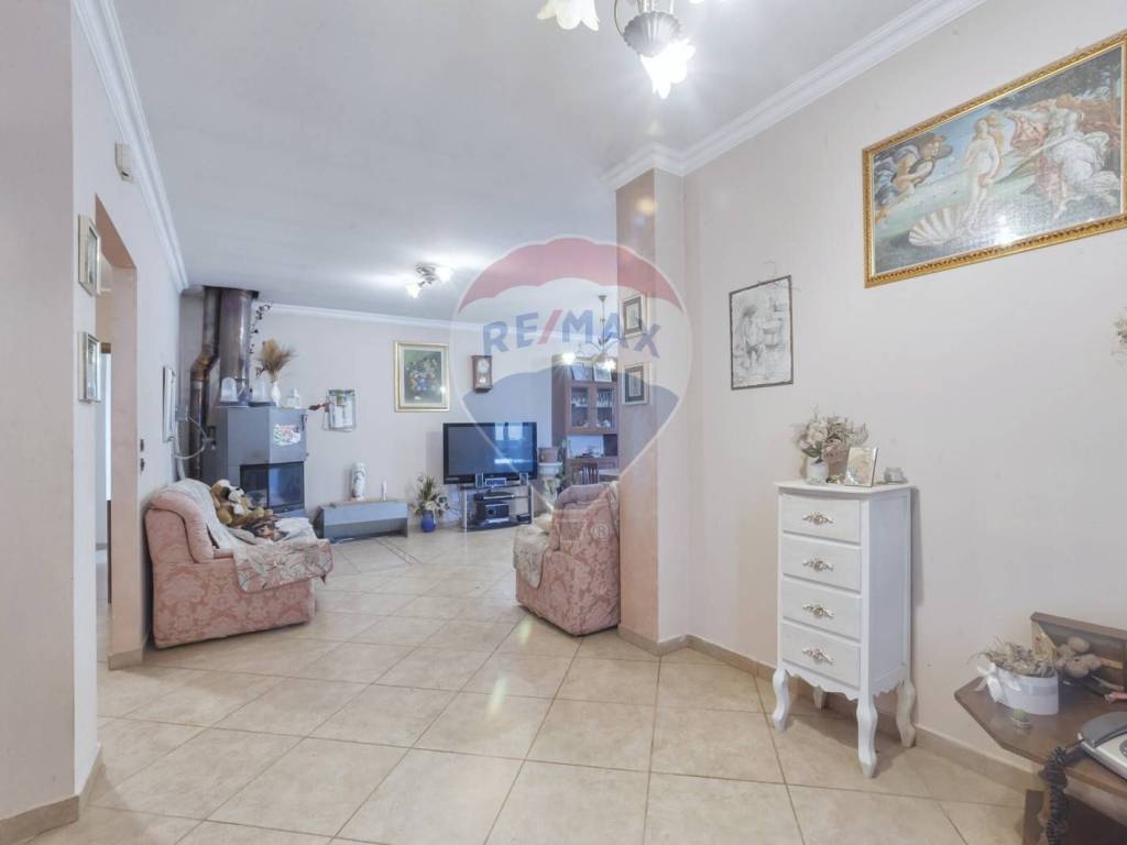 Casa indipendente a Loreto aprutino - Foto 3