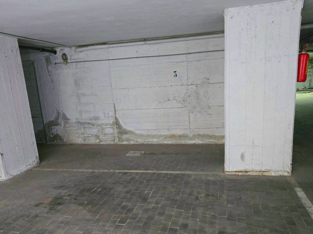Box / garage a Caserta in Via Vincenzo Lupoli - Foto 5