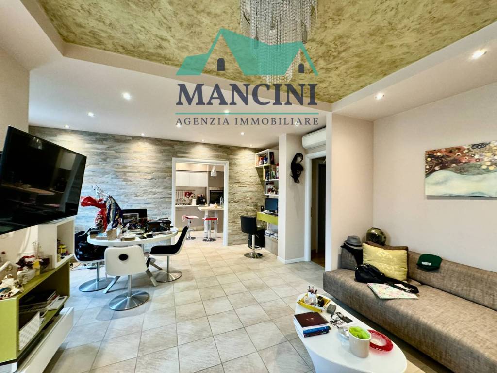 Appartamento a Jesi in VIA ZANNONI, 2 - Foto 4