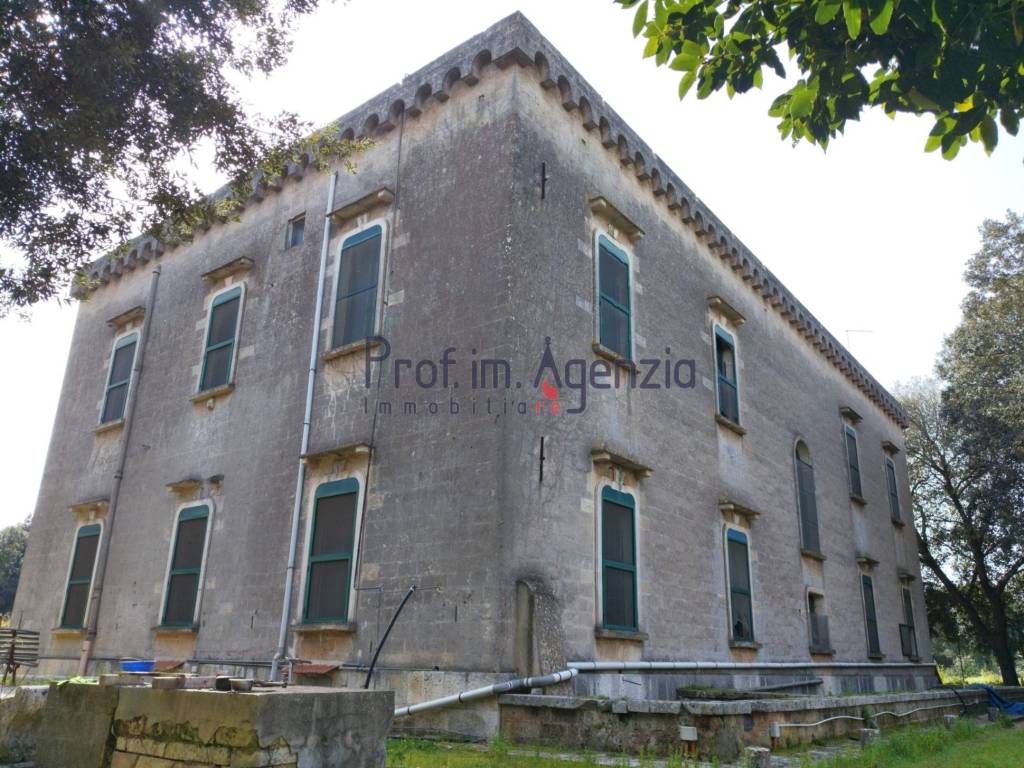 Palazzo / stabile a San vito dei normanni - Foto 4