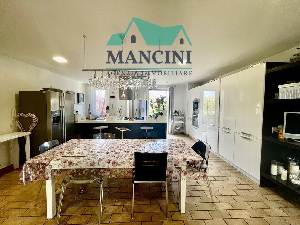 Casa indipendente a Jesi in MAZZANGRUGNO, 1 - Foto 2