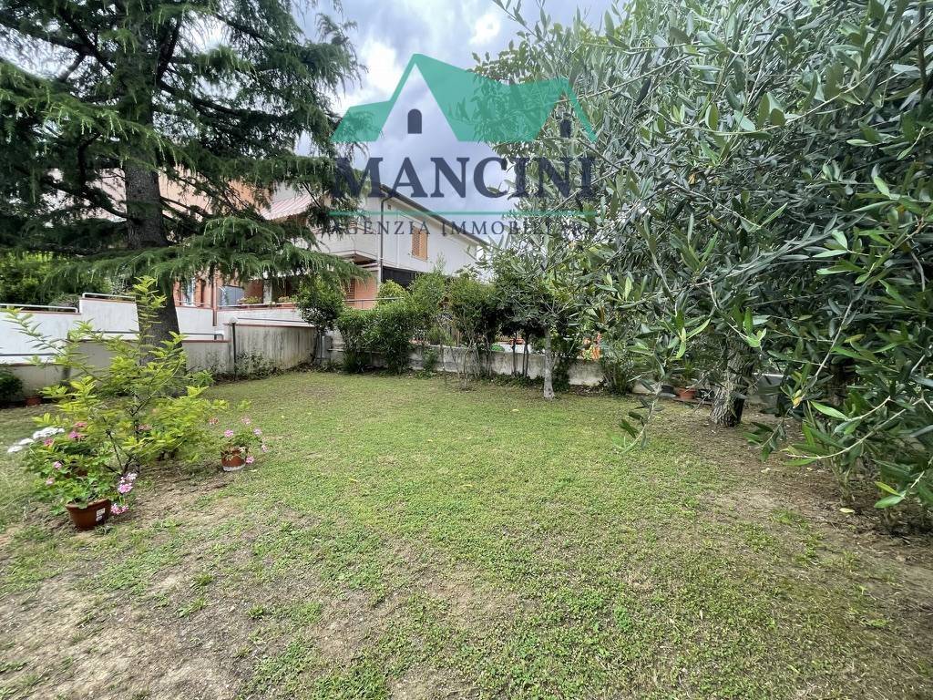 Casa indipendente a Jesi in VIA PARADISO, 28 - Foto 2