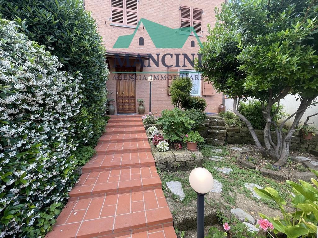 Casa indipendente a Jesi in VIA PARADISO, 28 - Foto 3