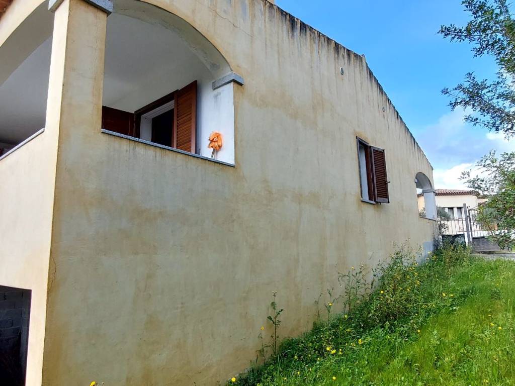 Villetta a schiera a Arzachena in Via Ruzittu Giuseppina, 7 - Foto 2