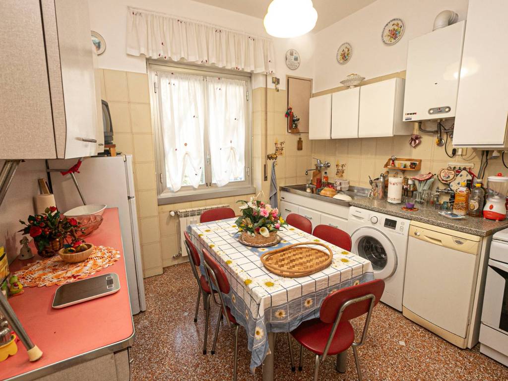 Appartamento a Genova in Via del Commercio - Foto 4
