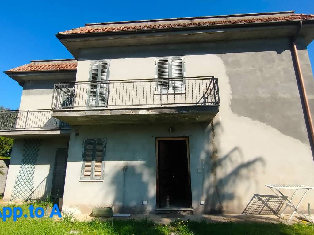 Villa a Aprilia in Via Pollino, 29 - Foto 2