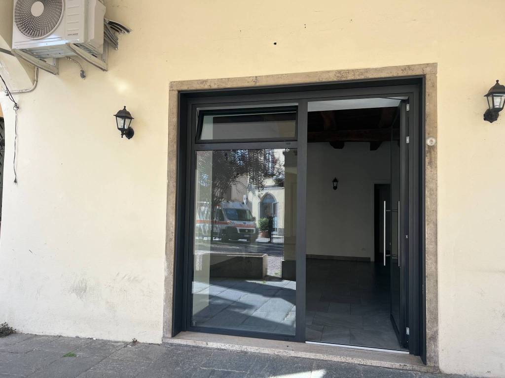 Immobile a Merate in Piazza della Vittoria, 8 - Foto 3
