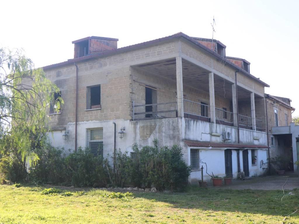 Rustico / casale a Dugenta - Foto 2