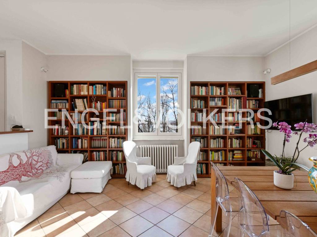 Villa a Gavirate in Via del Chiostro, 55 - Foto 2