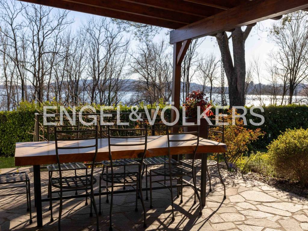 Villa a Gavirate in Via del Chiostro, 55 - Foto 3