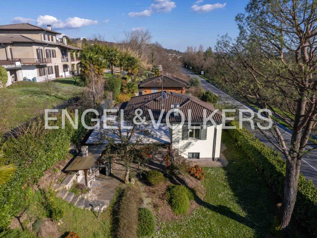 Villa a Gavirate in Via del Chiostro, 55 - Foto 4