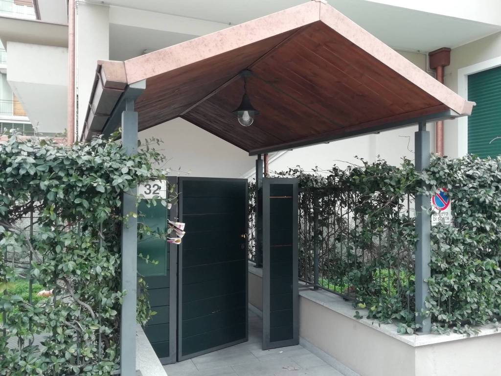 Appartamento a Arona in Via Martiri della Libertà, 32 - Foto 2