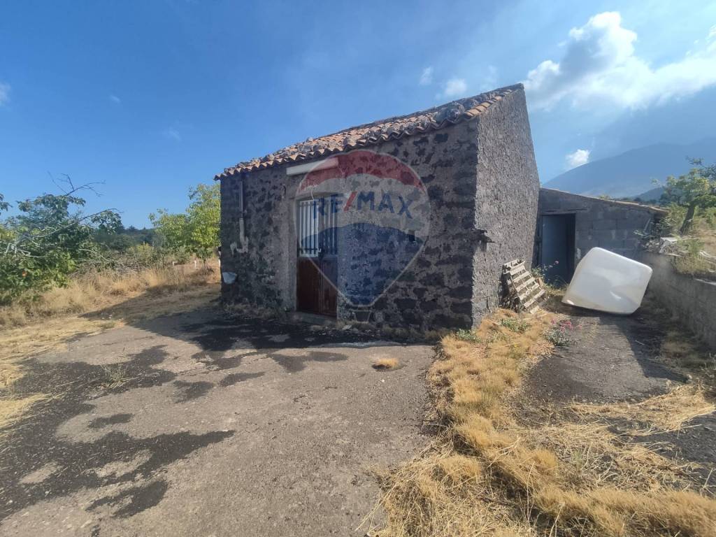 Terreno a Biancavilla in CONTRADA CASTELLUCCIO-PARATORE - Foto 1