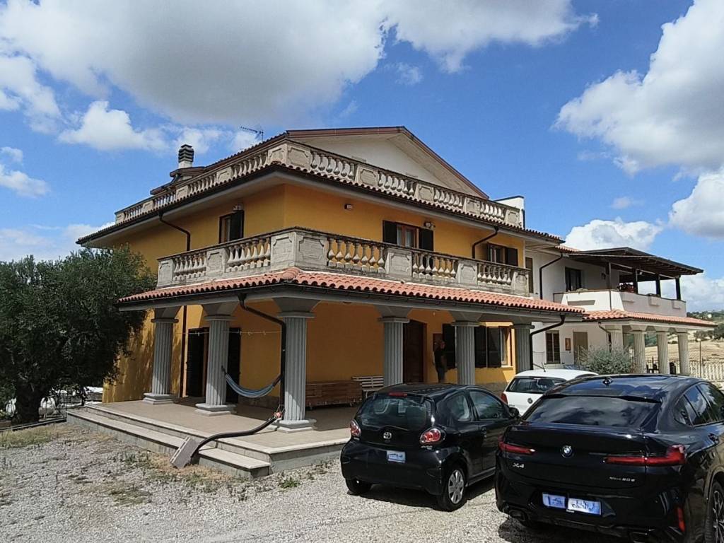 Casa indipendente a Bellante in Via Collemoro, 4 - Foto 4