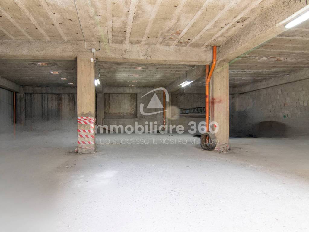 Box / garage a Cosenza in Via Pasquale Rossi, 19 - Foto 5