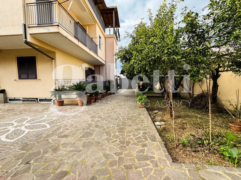Appartamento a Aversa in Via Antonio Segni, 9 - Foto 4