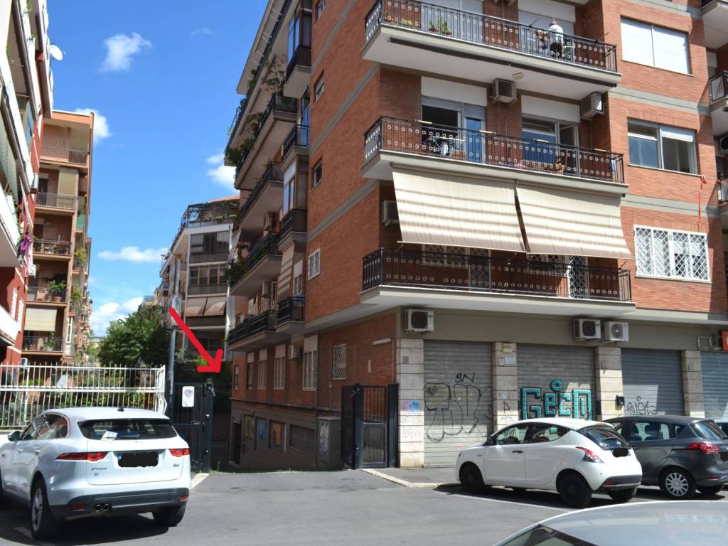 Immobile a Roma in Via Caio Canuleio, 63 - Foto 1