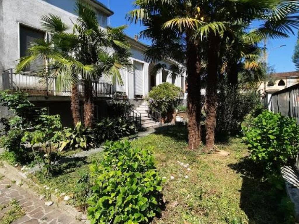 Villa a Casalbuttano ed uniti in Piazza Fortunato Turina, 10 - Foto 3