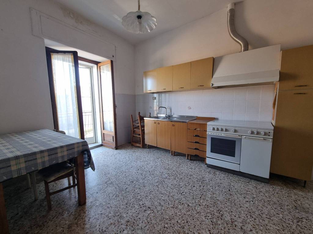 Appartamento a Borgia in Via Giuseppe Garibaldi, 9 - Foto 5