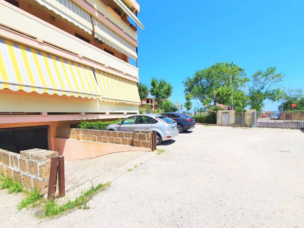 Box / garage a Francavilla al mare in Viale Alcione, 265 - Foto 2