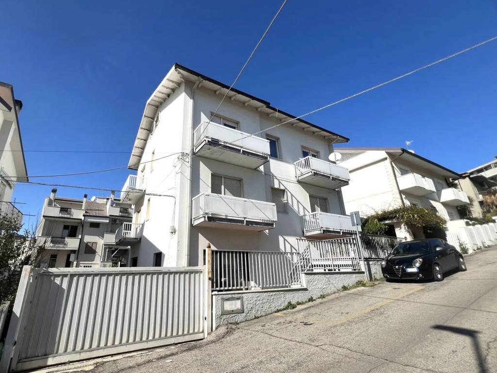 Palazzo / stabile a Pescara in Via Passo Delle Capannelle, 25 - Foto 3