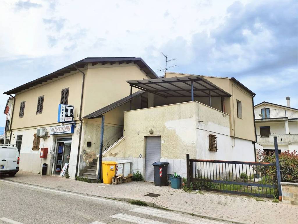 Appartamento a Loreto aprutino in Passo Cordone, 72 - Foto 2