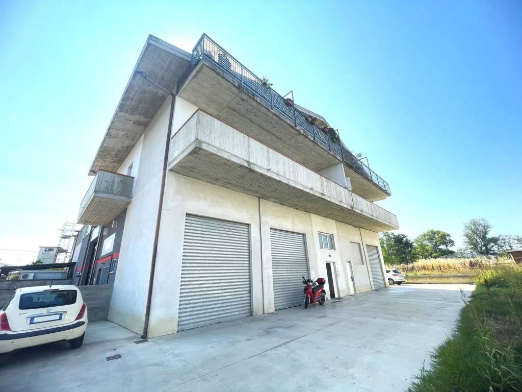 Appartamento a Cappelle sul tavo in Via Fiume Tavo, 14 - Foto 2