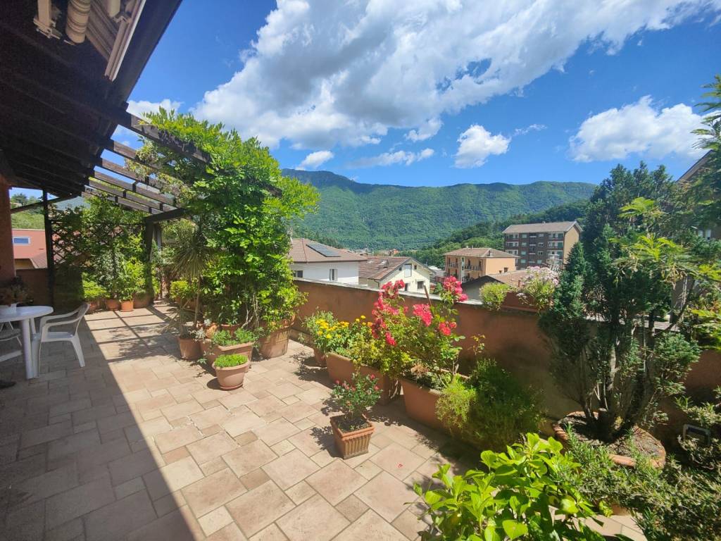 Palazzo / stabile a Omegna in Via Tre Cascine - Foto 2