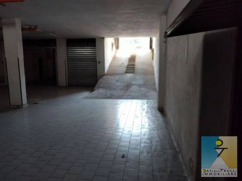 Box / garage a San michele salentino in Via Italia - Foto 4