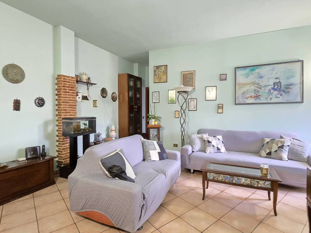 Appartamento a Rozzano in Via Varese, 1 - Foto 2