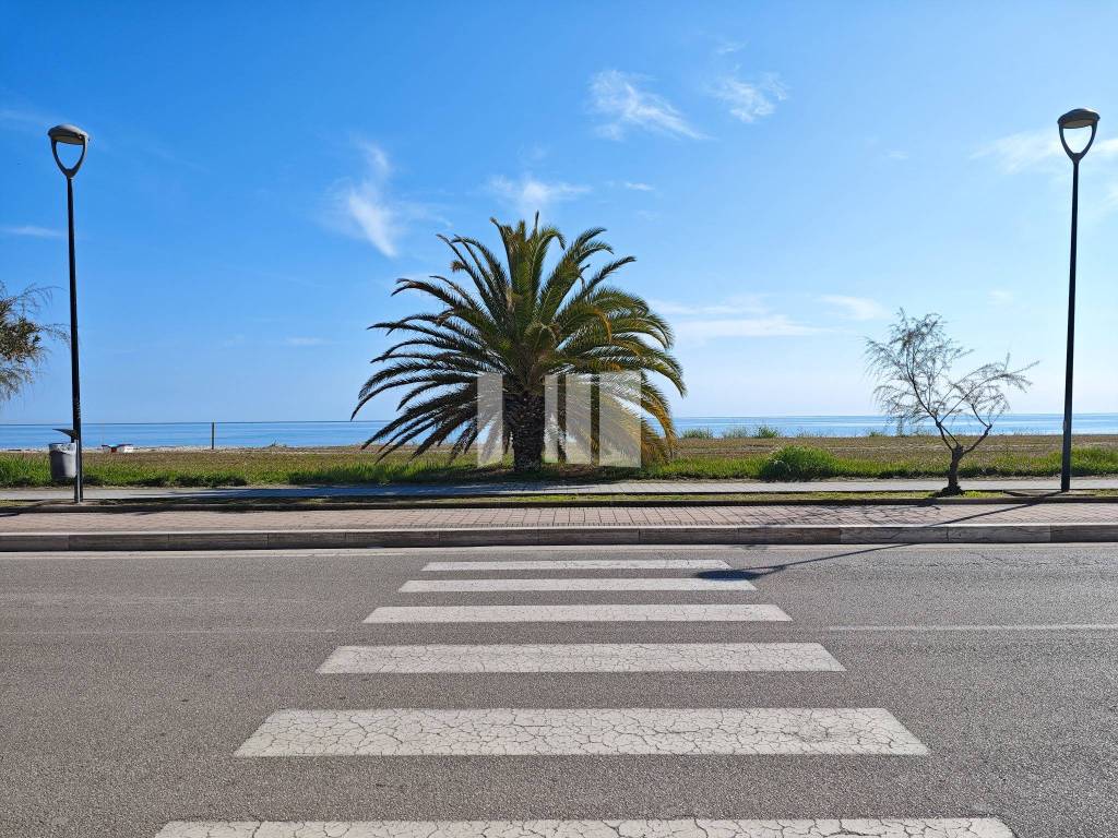 Attico / mansarda a Giulianova in Lungomare Rodi, 32 - Foto 3