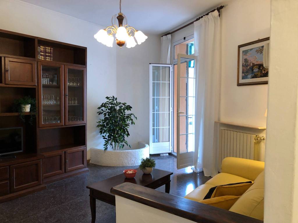 Appartamento a Finale ligure in Via Fiume, 48 - Foto 2