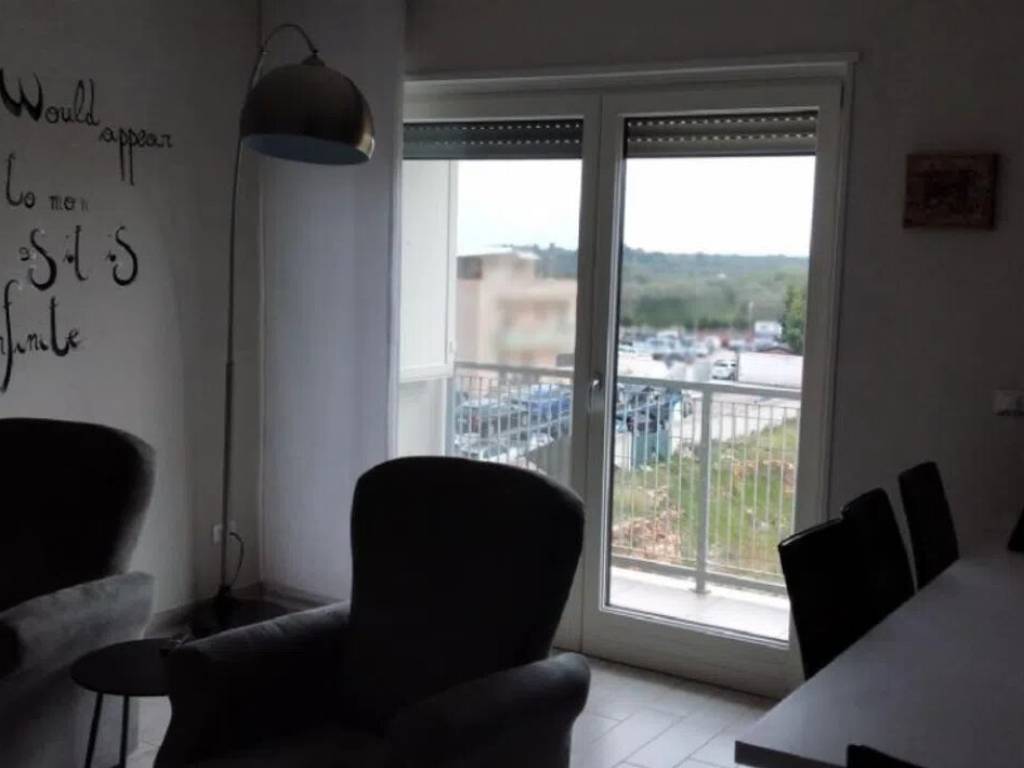 Attico / mansarda a San michele salentino in periferia nord - Foto 5