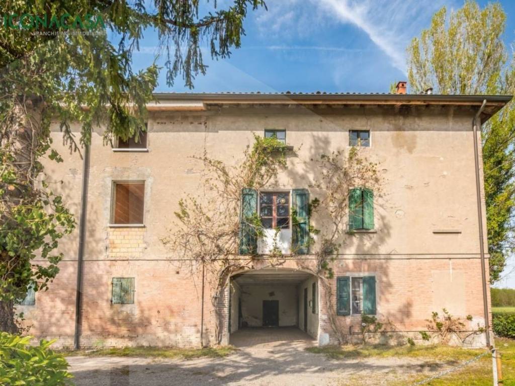 Rustico / casale a Reggio emilia in Via Enzo Bagnoli - Foto 3
