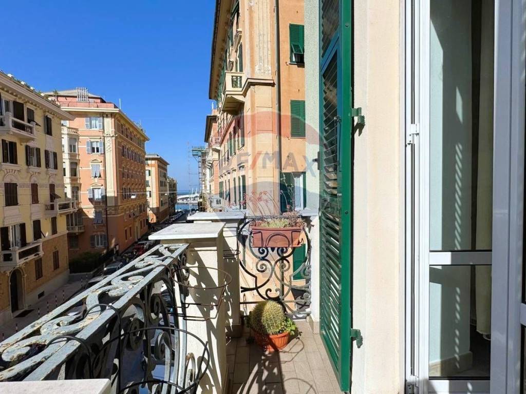 Appartamento a Genova in Via Trieste, 3 - Foto 1