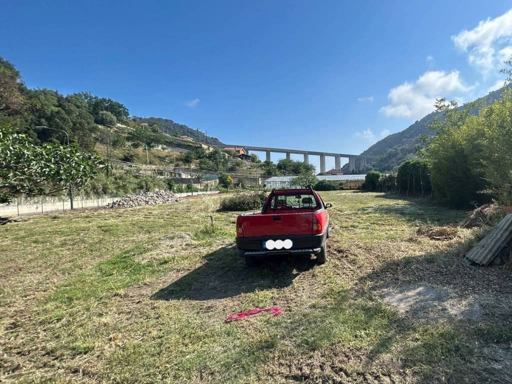 Terreno a Vallecrosia in Via Provinciale - Foto 2