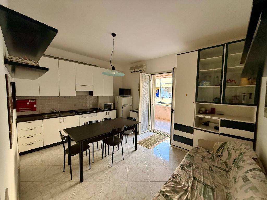 Appartamento a Lamezia terme in Via Ginepri, 2 - Foto 2